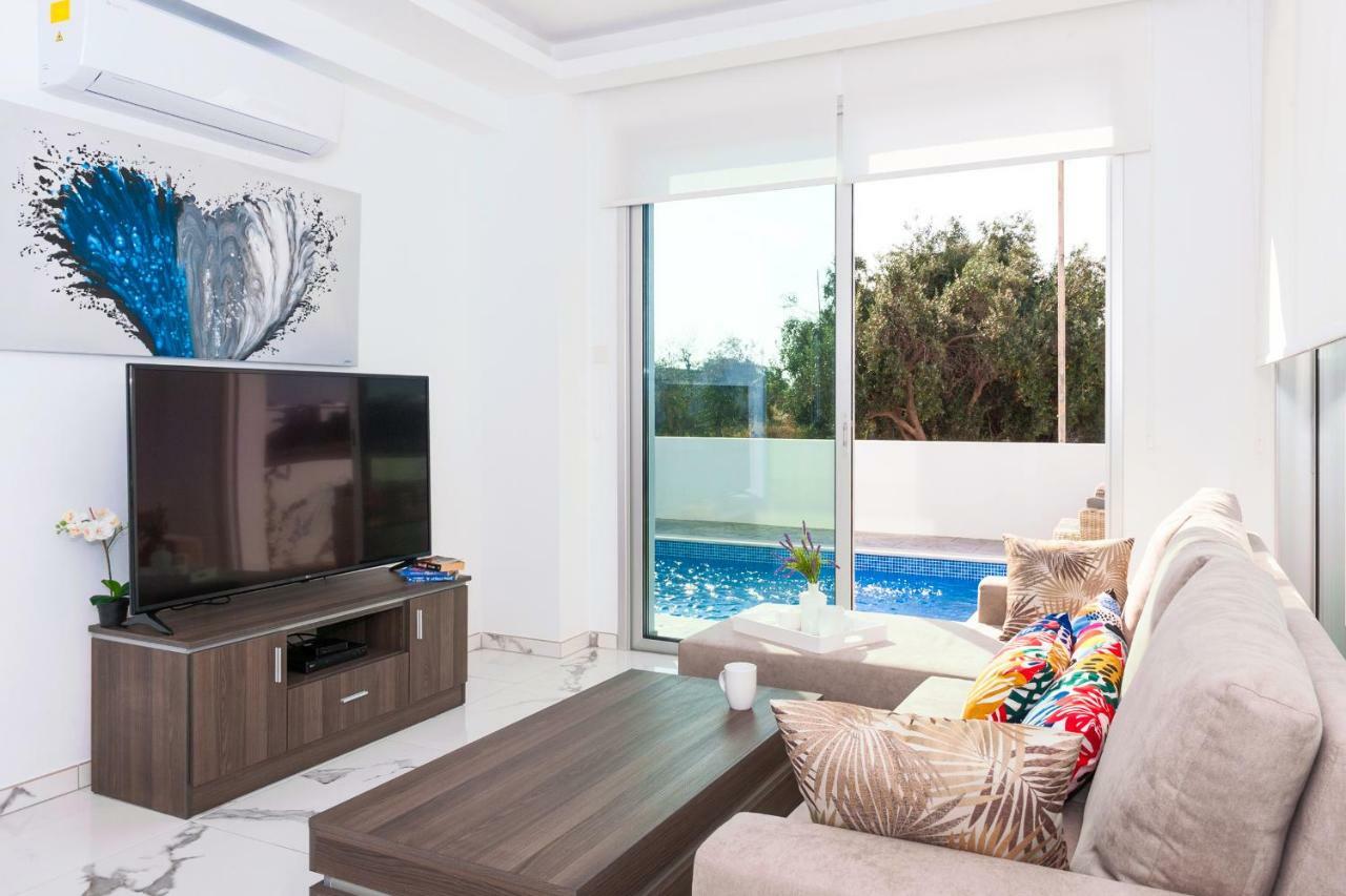 Villa Carmen Protaras Exterior photo